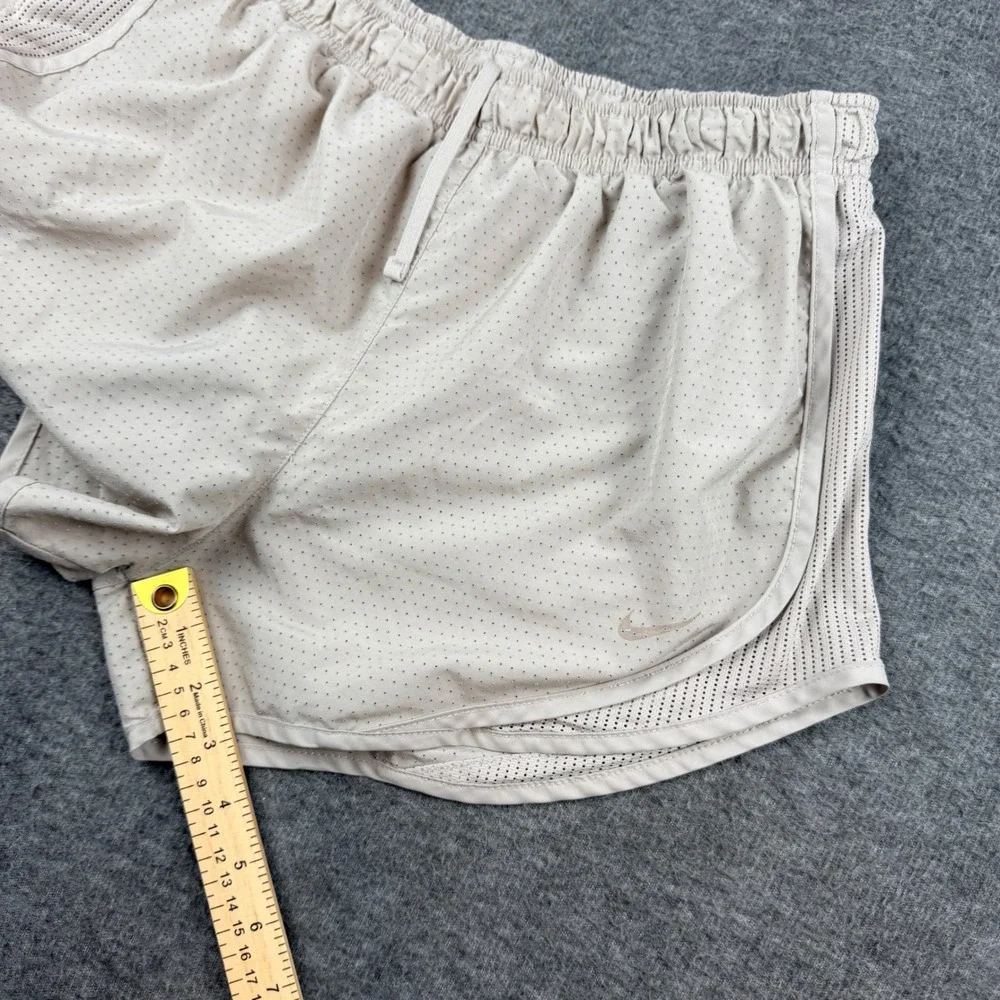 Nike Running Shorts Womens Size‎ M Beige Dri-FIT Perforated Tempo CI1764-286